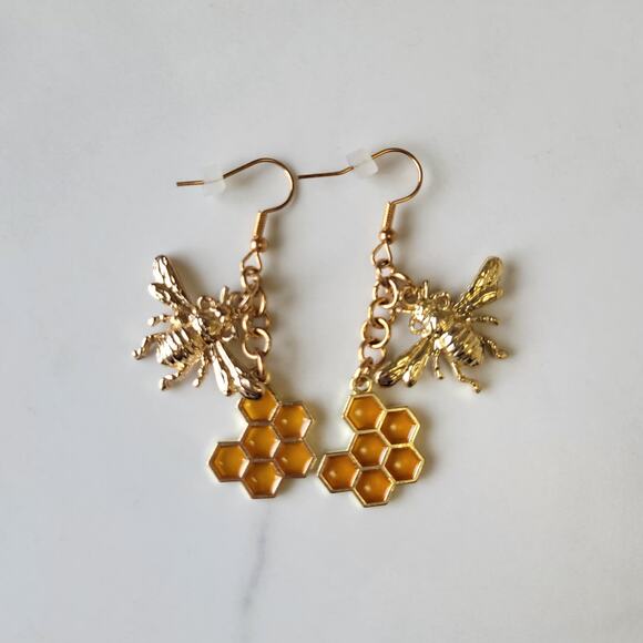 Hand-Crafted Bee with Honey-Comb Gold Toned Earrings 925 Ear Hooks - Picture 2 of 5